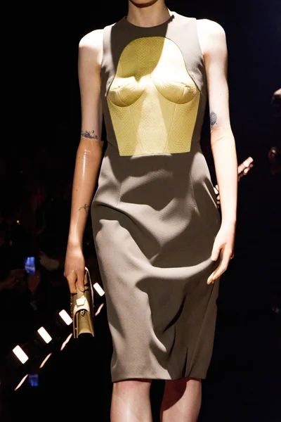 Look 22